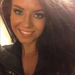 Meet your Posher, Melissa