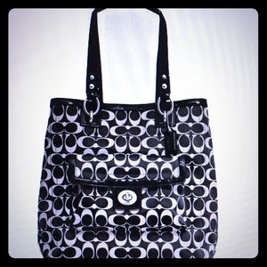 COACH Signature Shoulder bag