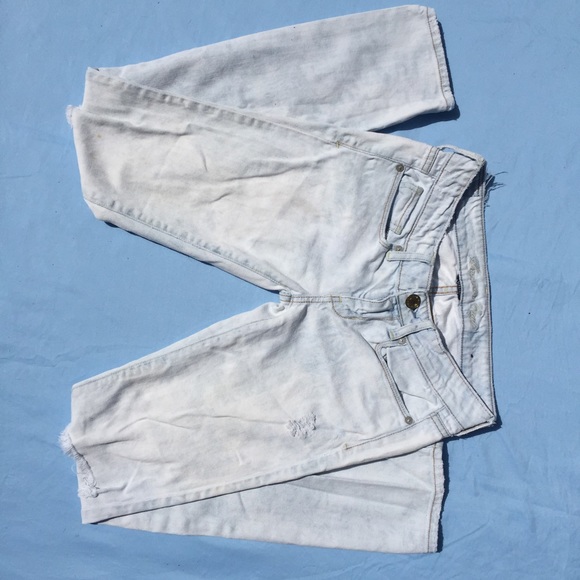 SOLD Light Wash American Eagle Jeans - Picture 1 of 4