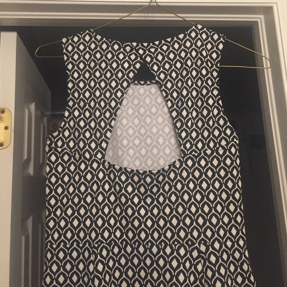 H&M skater dress - Picture 3 of 3