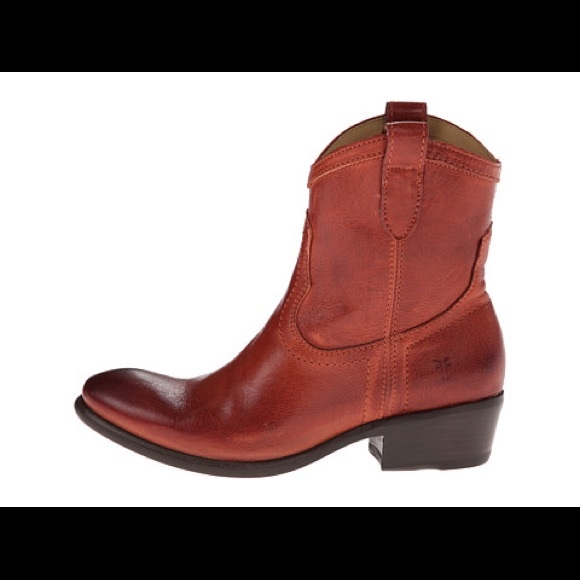 Pre-owned Classic Frye Carson shortie boots