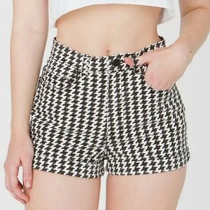 SALE🎊 NWOT AA high-waisted shorts!