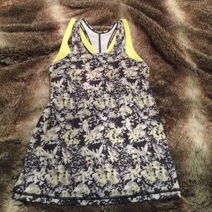 NWOT lululemon yellow inspiration tank sz 6