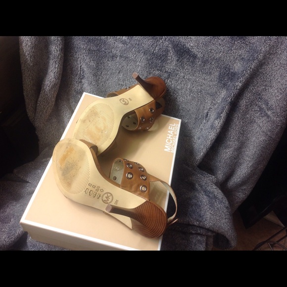 Michael Kors heels - Picture 3 of 3