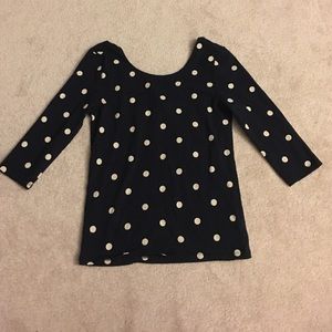 Quarter sleeve top