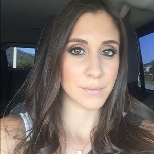 Meet your Posher, Jasmine