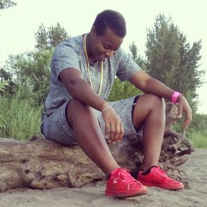 Meet your Posher, Vee