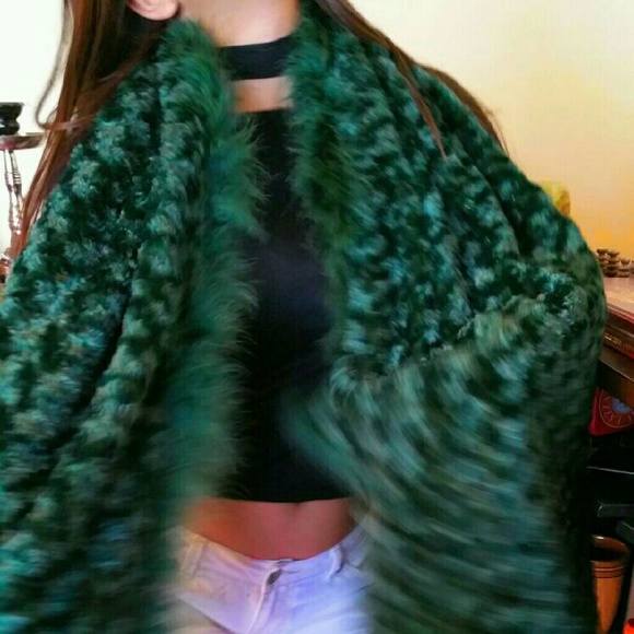Ostrich feather blanket scarf Imported from Spain - Picture 3 of 4