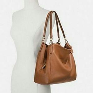 NWOT  Coach Phoebe pebble bag. Excellent condition