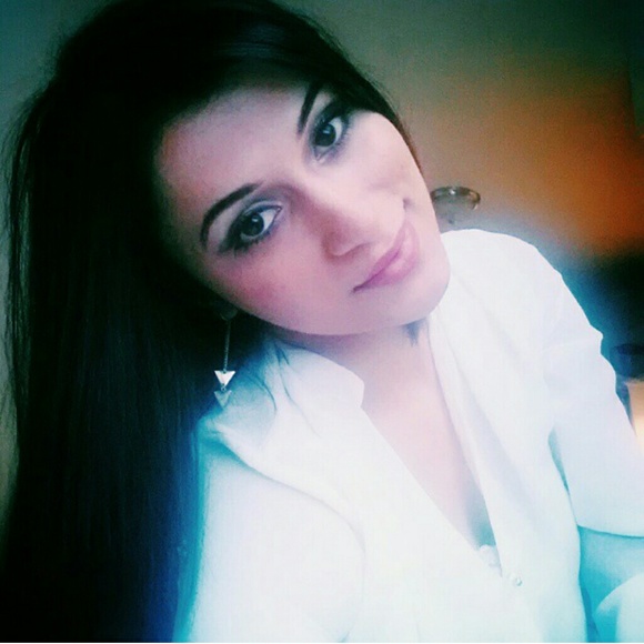 Meet your Posher, Victoria - Picture 2 of 2