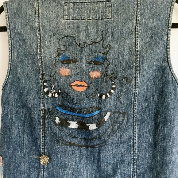 ✨Wearable Art Sherpa and Denim Vest - Size M✨ - Picture 3 of 4