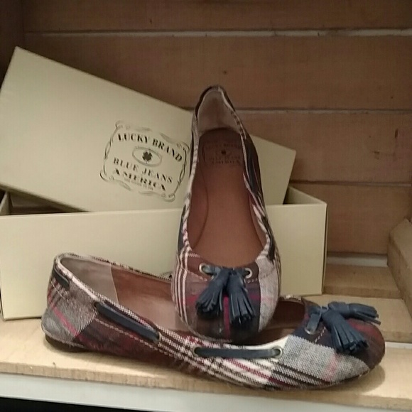 Ballet flats