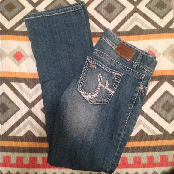 Maurices Light Wash Jeans - Picture 2 of 2