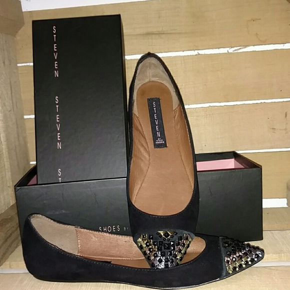 Ballet flats