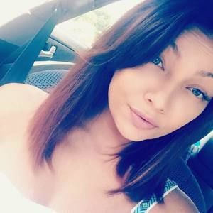 Meet your Posher, Lina