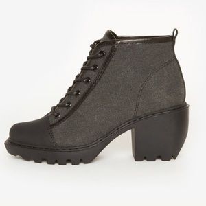 Opening Ceremony Grunge Sneakers Size 39