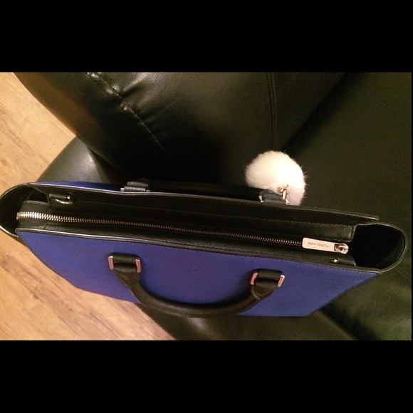 Micheal Kors Selma Black and Navy - Picture 3 of 3