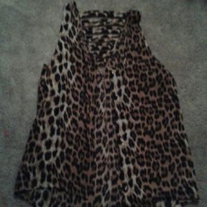 Long button Leopard vest