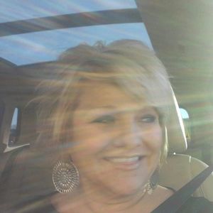 Meet your Posher, Angie