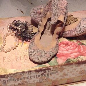 Yosi Samra Pale Pink Foldable Ballet Flats Sz 7