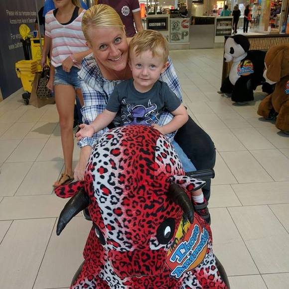 Meet your Posher, Amelia