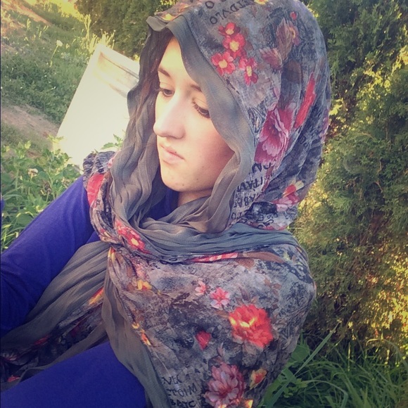Beautiful Gray Silky Scarf