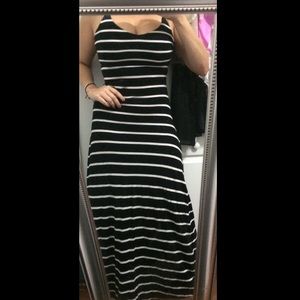 Black v neck horizontal striped dress