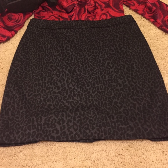 Winter Clearance! Loft Cheetah-print Skirt - Picture 2 of 4