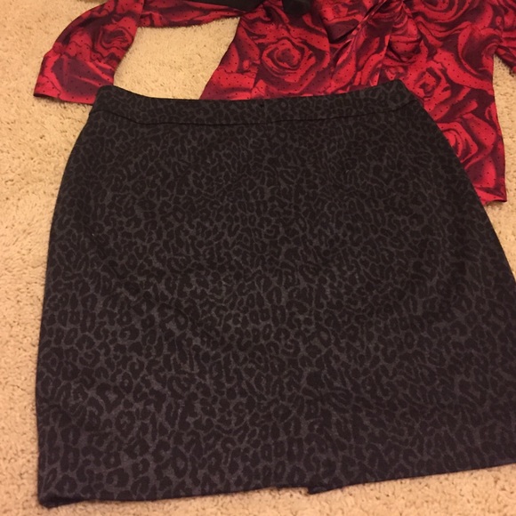 Winter Clearance! Loft Cheetah-print Skirt - Picture 4 of 4