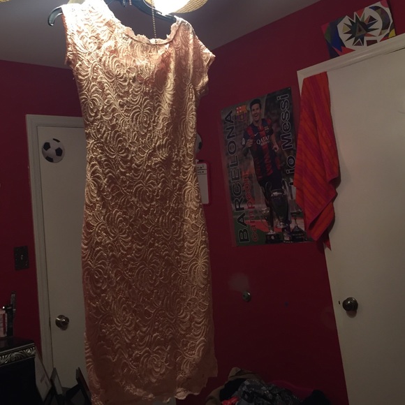 Wore it to a formal event and didn't wear it again - Picture 4 of 4