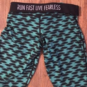 NWOT NIKE capri work out pants