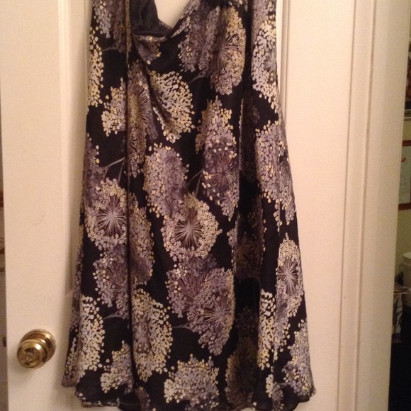 Multicolor skirt.
