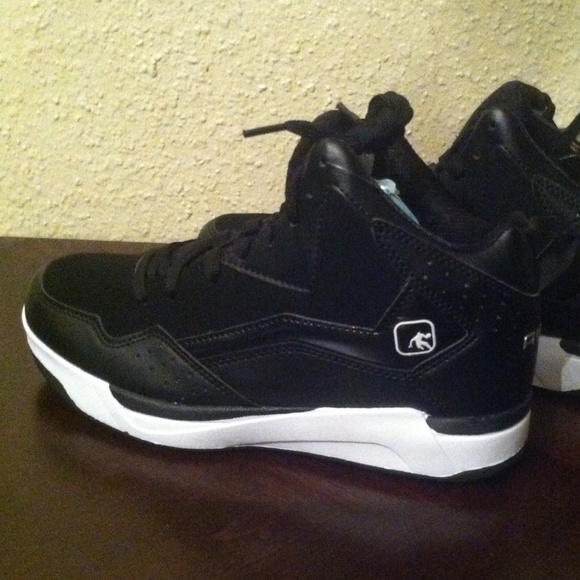 SNEAKERS - Picture 2 of 4