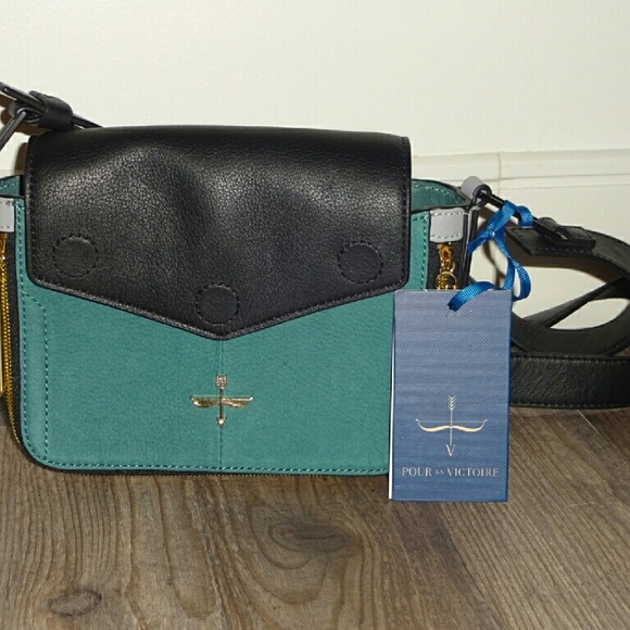 Pour La Victoire Handbag/ crossbody