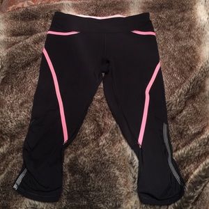 GUC lululemon Pace Crop black coral pink sz 6