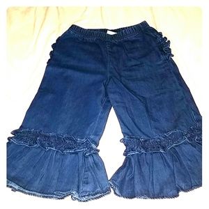 Cute ruffle bottom jeans