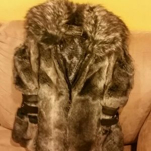 Guess fur vest size xs