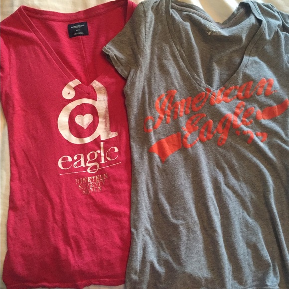 American Eagle V-neck Tee's