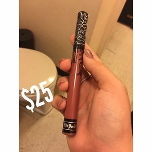 Kat Von D liquid Matte lipstick