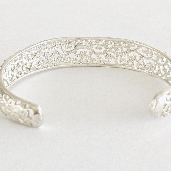 ✨925 Silver Tapered Bangle✨ - Picture 3 of 3