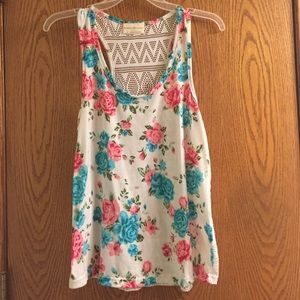 Bobbie brooks floral tank