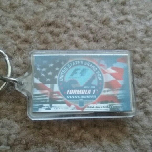 Formula 1 key chain - Picture 2 of 4