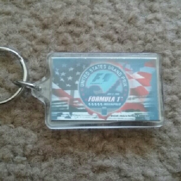 Formula 1 key chain - Picture 4 of 4