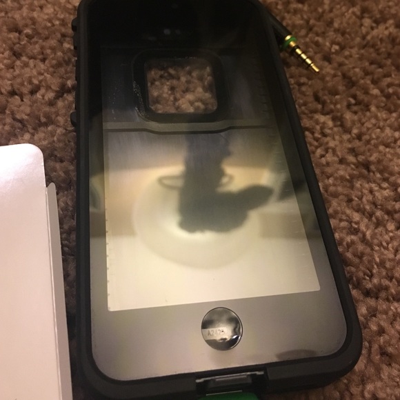 Life proof - Picture 2 of 3