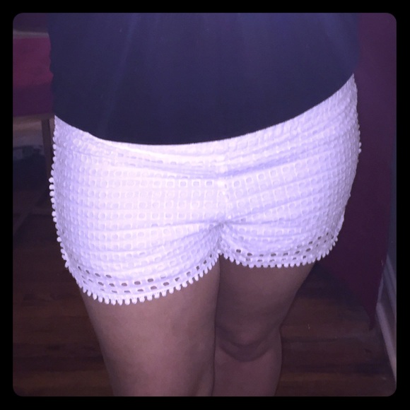 Lilly Pulitzer shorts - Size Small