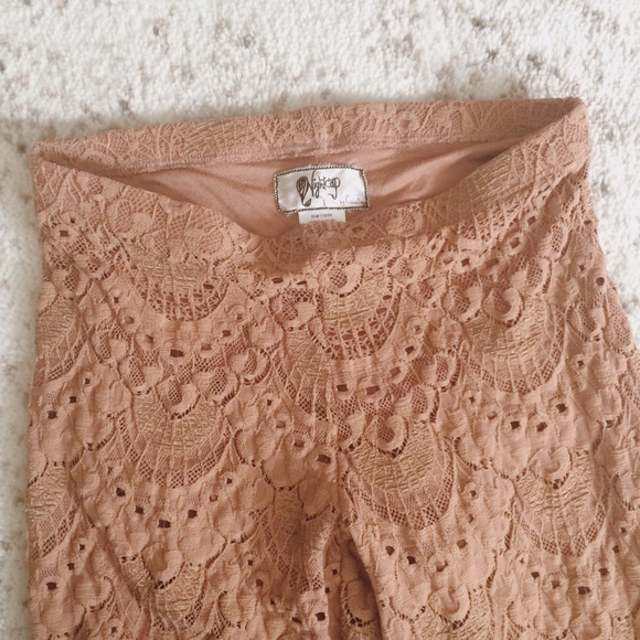 Nightcap Spanish Lace Bells - Picture 4 of 4