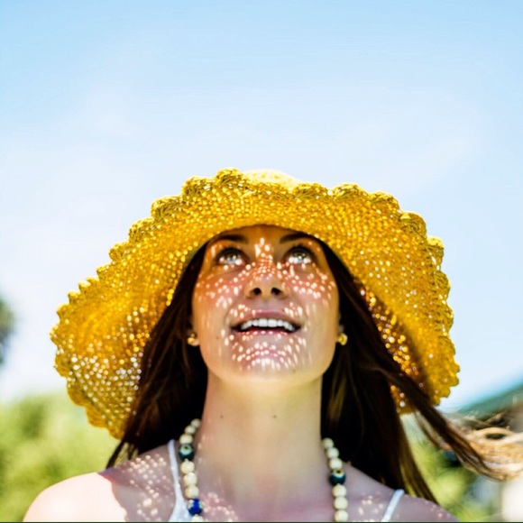 ✨ Meet Your Posher! 🌻 - Picture 2 of 5