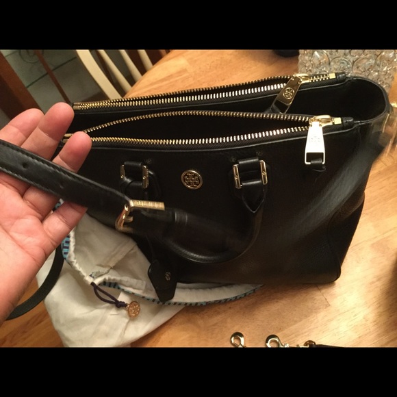 Pics for adjustable, detachable strap - Picture 3 of 4