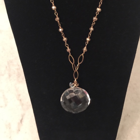 Jewelry - Beautiful crystal necklace