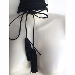 ✨Black Velvet Choker Necklace w. tassel.